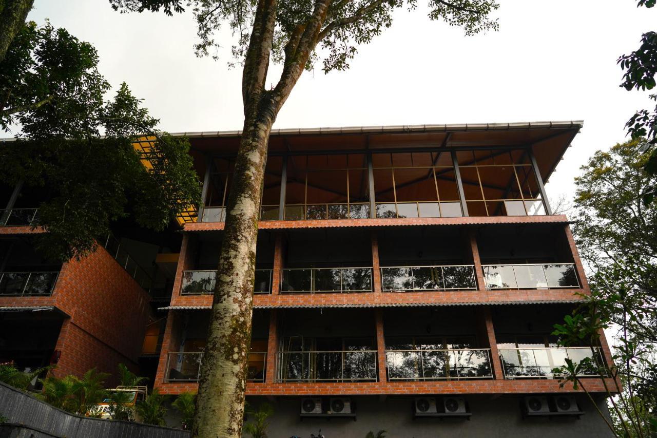 Elephant Passage Munnar Eksteriør billede The hotel's main building